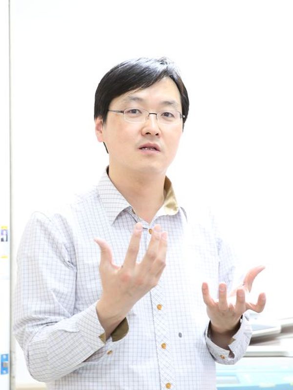 지현욱